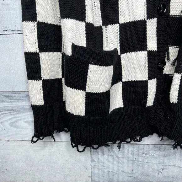 ❌SOLD❌R13 Distressed Edge Checkered Cardigan - Picture 4 of 9